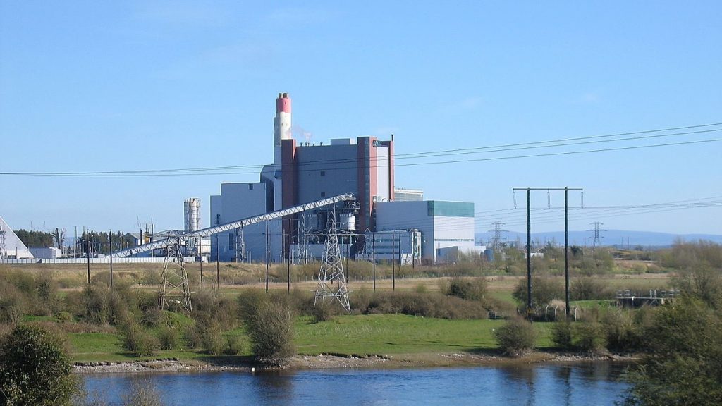 ESB's West Offaly plant in Shannonbridge, County Offaly Photo: Sarah777